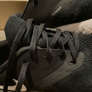 Nike Flyknit Black Sneakers